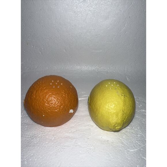 Vintage Orange and Lemon Shaped Salt and Pepper Shakers - Picture 2 of 6